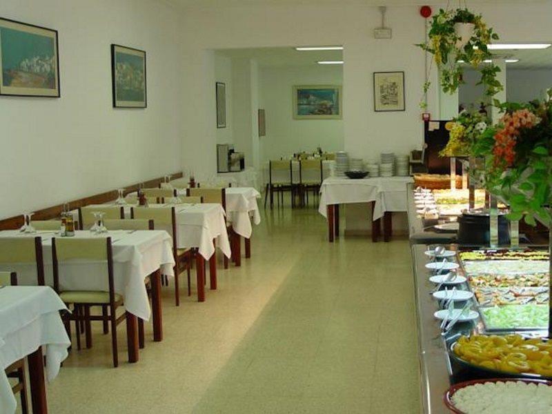 Hotel Checkin Montpalau Пинеда-де-Мар Экстерьер фото